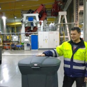 Auttavainen varaston vartija