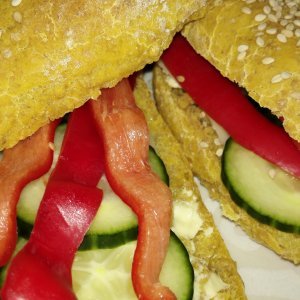 Porkkana-spelttisämpylät