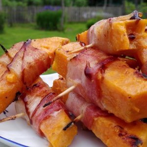 Pekoni-bataattitikut