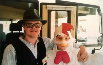 Savvoon kieltä ossoova iloinen aluepäällikkö