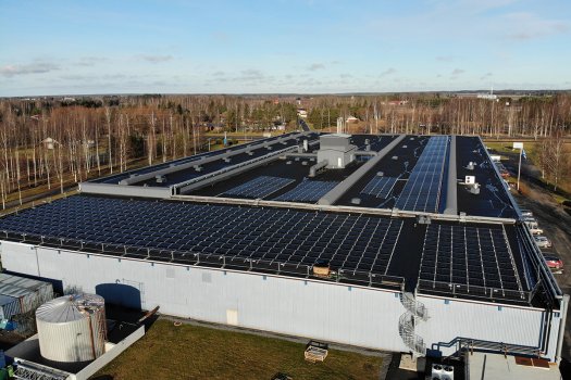 Biolan Ekoasuminen toimitti aurinkovoimalan Sinituotteelle
