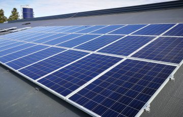 Biolan Ekoasuminen ja Euran Teollisuushuolto aloittavat aurinkoenergiayhteistyön