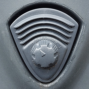 Biolan Pikakompostorin tuloilmaventtiili. Säädin on kohdassa 20.