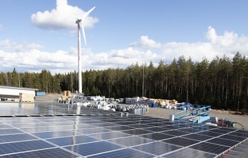 Kompostoritehtaan katto muuttui aurinkovoimalaksi