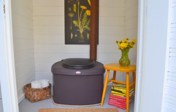 Underhåll och tömning av toaletten